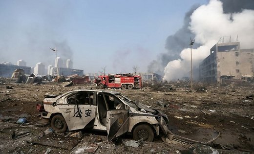 В Тяньцзине вновь гремят взрывы, объявлена эвакуация. В воздухе обнаружен цианид