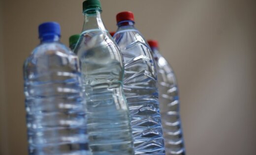 Пластик в бутилированной воде: ВОЗ начинает расследование