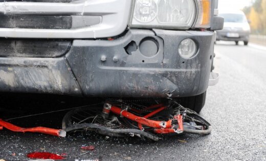 Микроавтобус сбил велосипедиста: пострадавший скончался