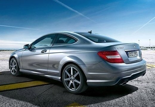 Стали известны подробности о новом Mercedes-Benz C-Class