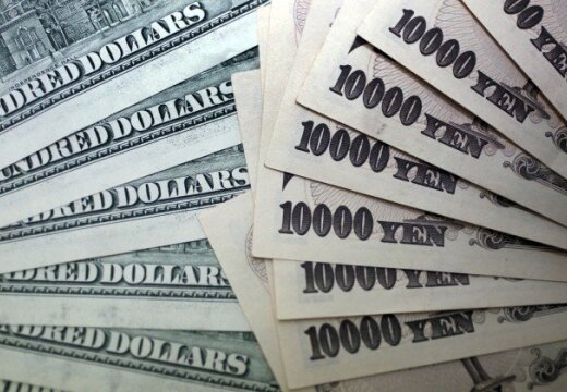 Курс доллара к иене достиг максимума за 3,5 года