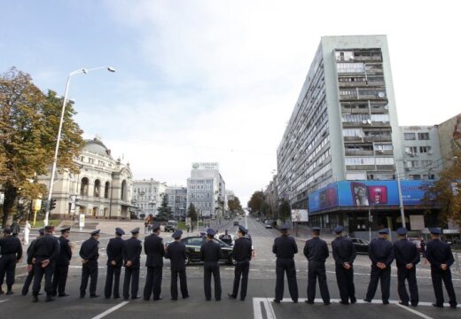 Киев: сторонники украинского языка и Кличко дерутся с милицией