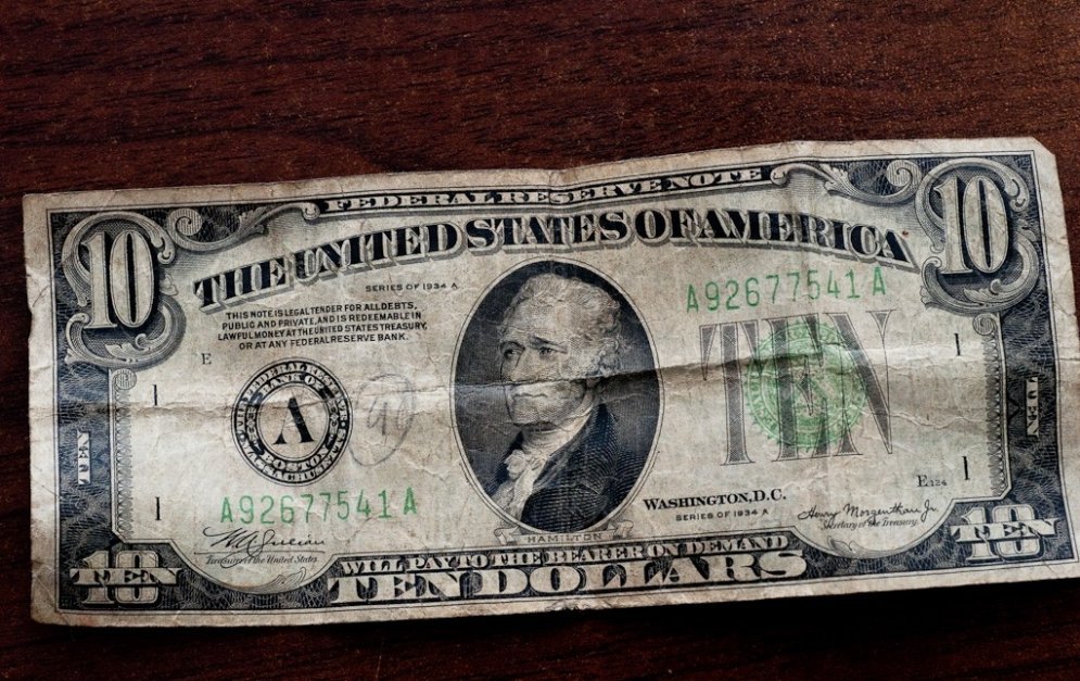 Prostitūta apgalvo, ka būs pirmā sieviete uz ASV dolāra banknotes