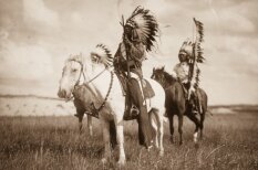 Unikāli arhīvu kadri: Indiāņu dzīve pirms 100 gadiem
