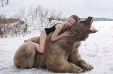 Тем временем в России: модели устроили безумную фотосессию с медведем