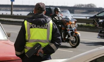 Дроны, штрафы, радары и техосмотр. Как латвийские власти хотят навести порядок на дорогах
