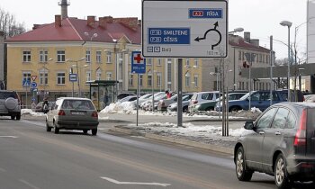 Faktu pārbaude: Vai tiešām Valmiera ir vienīgā pilsēta, kurā latviešu īpatsvars pārsniedz 80%?