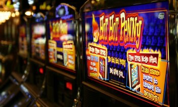 Azartspēļu nodokļi nākamgad pieaugs, lemj Saeima