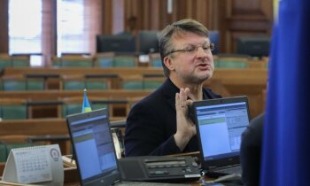 Faktu pārbaude: Šleseram nav taisnība – Latvijā uz vienu strādājošo nav divi nestrādājošie