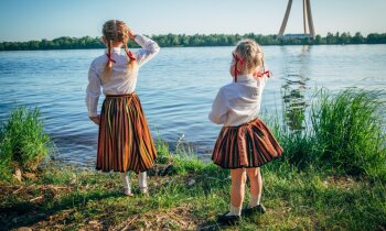 Patrioti vai kosmopolīti: kas notiek ar latviešu emigrantu un reemigrantu bērniem
