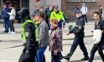 Policija aizturējusi un pēcāk atbrīvojusi Tatjanu Ždanoku