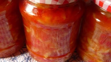 Kabaču un paprikas lečo ar tomātiem ziemai