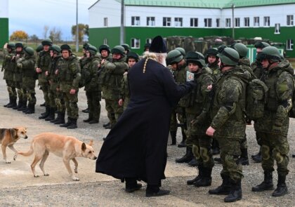 Ukrainā iznīcināts mobilizēto bataljons no Voroņežas; Luhanskas ceļmalā plešas kapi