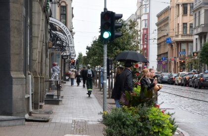 Trešdien Latvijā apstiprināti 498 Covid-19 gadījumi; ziņots par diviem mirušajiem