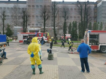 ФОТО: В больнице Страдиня проходят практические занятия по медицине катастроф и гражданской обороне