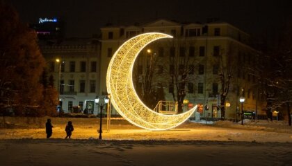 ФОТО. В Риге открылась самая большая в Латвии тропа рождественских огней