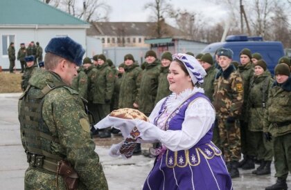 Pretošanās centrs: Baltkrievijā kazarmu celtniecībai ierodas Krievijas armijas inženieri