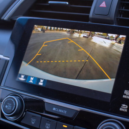Atpakaļskata videokamera: kā vienkārša inovācija mainīja parkošanos