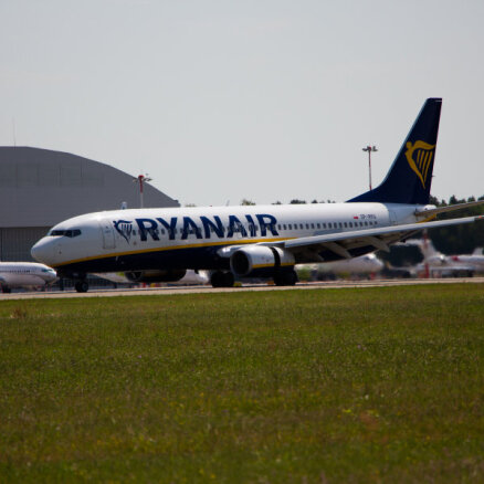 Лоукостер Ryanair сокращает маршруты из Вильнюса. Какие планы у компании в Риге?