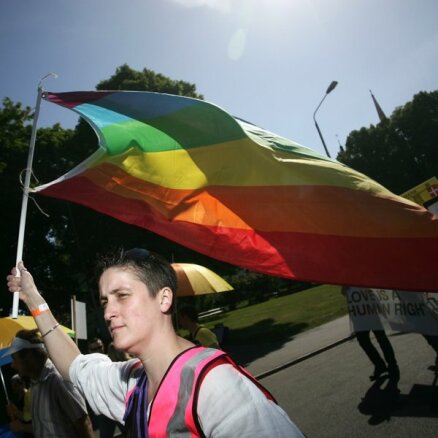 Сенатор заявил о вероятности признания однополых браков в РФ