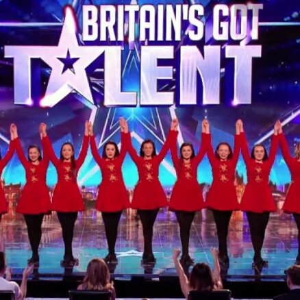 Video: Britus sajūsmina mūsdienīgi īru danči