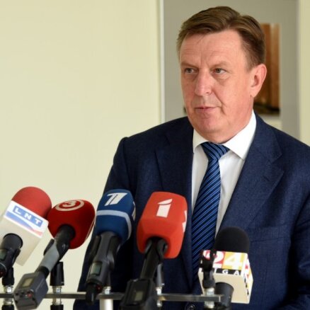 Премьер-министр прокомментировал переход школ только на латышский язык