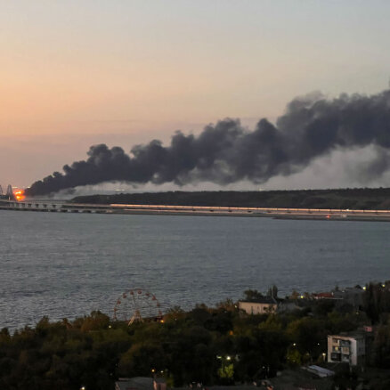 ФОТО, ВИДЕО: Из-за взрыва обрушился Крымский мост