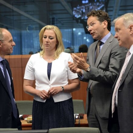 'Delfi' ziņo no Briseles: Eirogrupa atkārtoti izsaka atbalstu Latvijas dalībai eirozonā