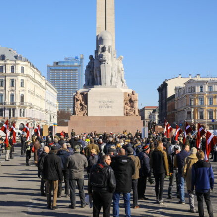 ФОТО: День памяти латышских легионеров в Риге прошел очень тихо и спокойно