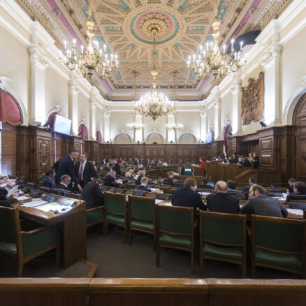 Panākta vienošanās par gandrīz visu parlamenta komisiju vadītāju amatiem 12.Saeimā