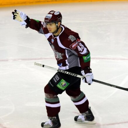 Slovākijas  hokeja izlasē iekļauts arī Rīgas 'Dinamo' uzbrucējs Surovijs