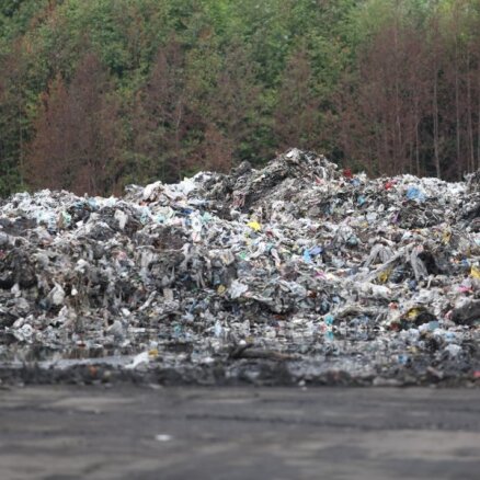 Zviedrijas ministre atvainojas par Latvijā nonākušajiem nelegālajiem atkritumiem