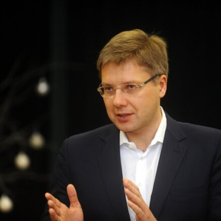 Ušakovs pārmet Latvijas labējiem politiķiem Trampam veltītus 'apvainojumus' un 'nepamatotu augstprātību'