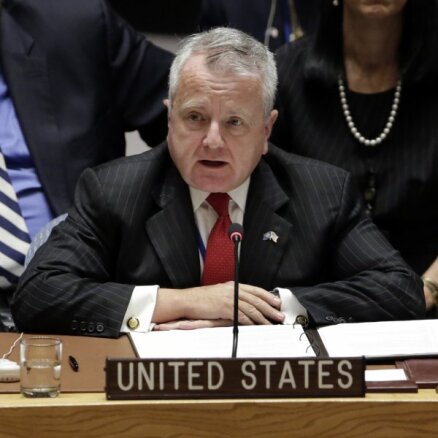 ASV amatpersona: ar prieku novērojam, kā Latvija ķeras klāt korupcijas apkarošanai
