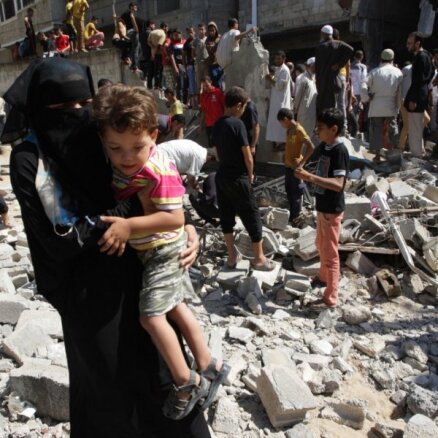Izraēlas uzbrukumos Gazas joslā nogalināti 17, ievainoti 100 cilvēki