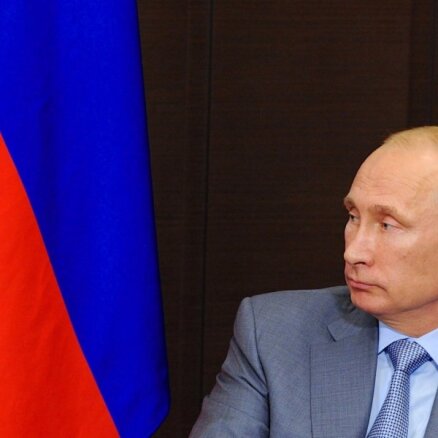 Путин рассказал о противодействии цветным революциям в России