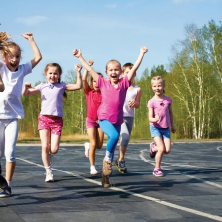 Stipra imunitāte un mērķtiecības attīstība – ieguvumi, ja bērnu pieradināsi pie sportošanas