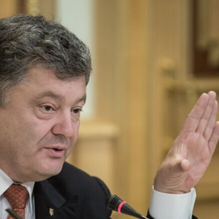 Порошенко назвал причину ухода Саакашвили в отставку