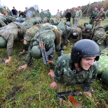 Baltkrievija sākusi 'negaidītas' militārās mācības