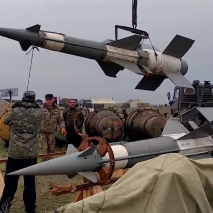 Video: Ukrainā intensīvi šauj no 'Buk' un S-300