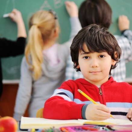 Рижская Украинская школа может принять 90 детей беженцев с Украины