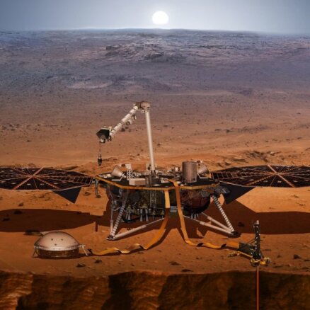 800 miljonus vērtā Marsa zonde 'InSight' briesmās
