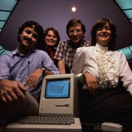 Arhīva foto: 'Macintosh' datoram aprit 30 gadi