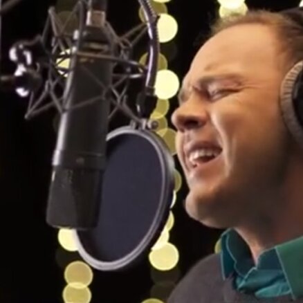 Video: Latvijas mūzikas zvaigznes vienojas Ziemassvētku dziesmā