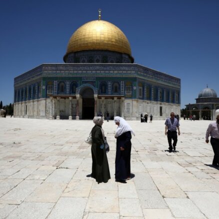 Jeruzalemē pēc 70 dienu pārtraukuma atkal atvērts Al Aksas mošejas komplekss