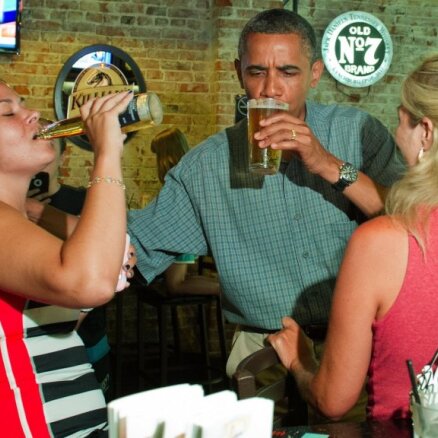 Раскрыт секрет Обамы: президент варит пиво в Белом доме