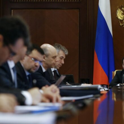Maskavā top krīzes plāns Putina 'kabatas bankas' glābšanai; parāds – 20 miljardi