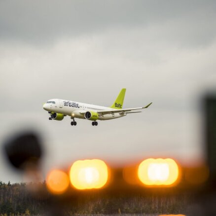 'airBaltic' aptur lidojumus uz Krieviju