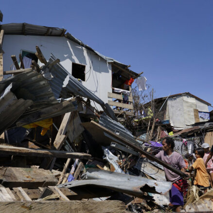 На Филиппинах от тайфуна "Раи" погибли десятки человек