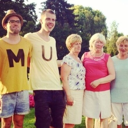 Rīgas hipsteri uzsākuši ļoti dīvainu spēli